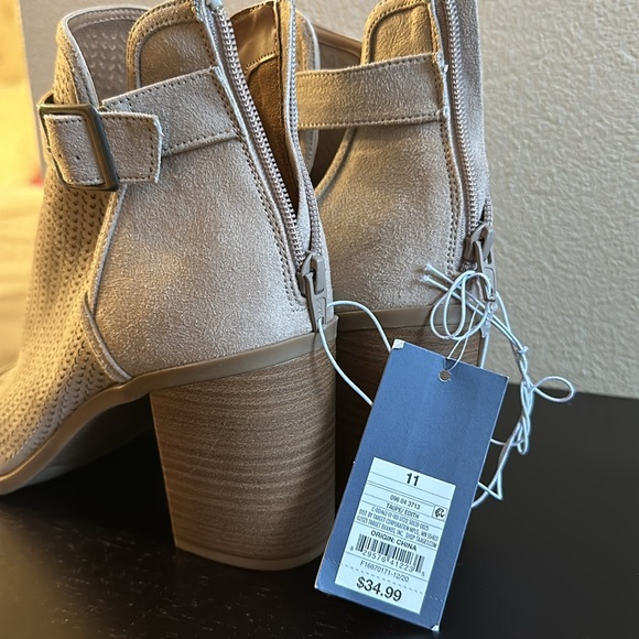 Taupe open-toed heels - Picture 4 of 4